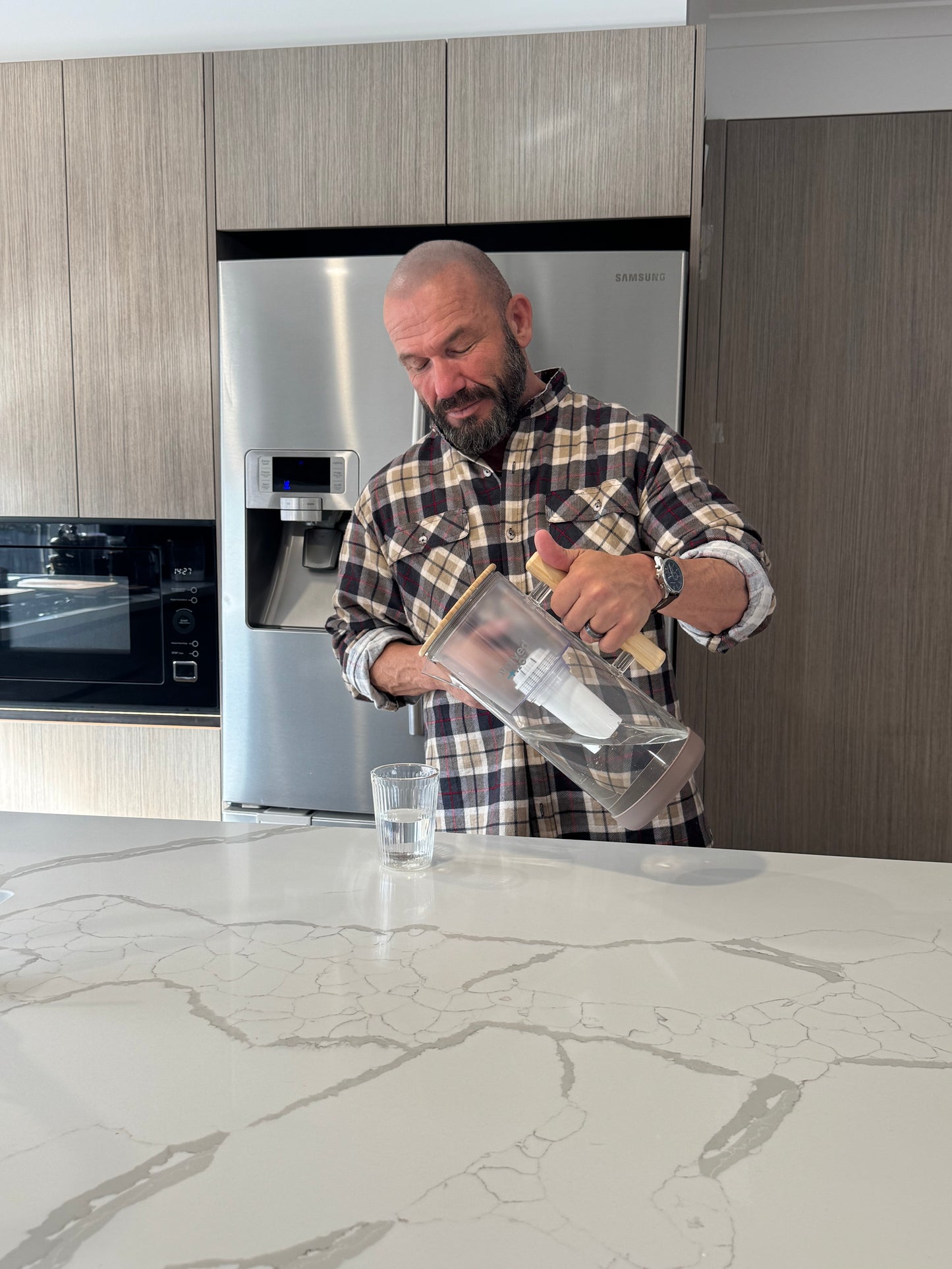 Evolved H2O™ Glass Water Filter Jug